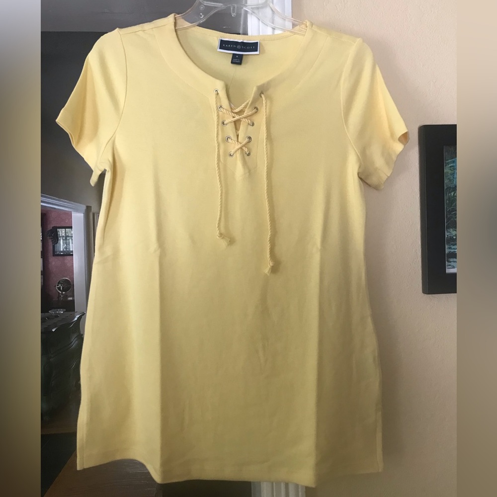 Brand new, never worn, Karen Scott summer blouse.